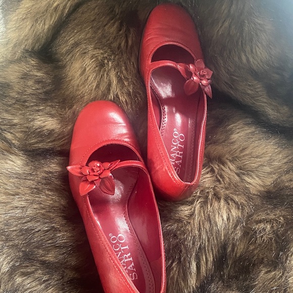 Franco Sarto Red Floral Accent Flats - Picture 6 of 6